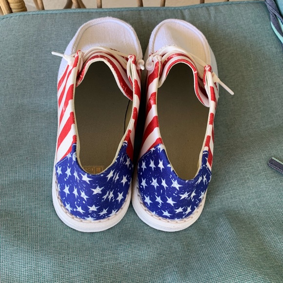 🇺🇸NEVER WORN🇺🇸 BRAND NEW - Picture 2 of 4